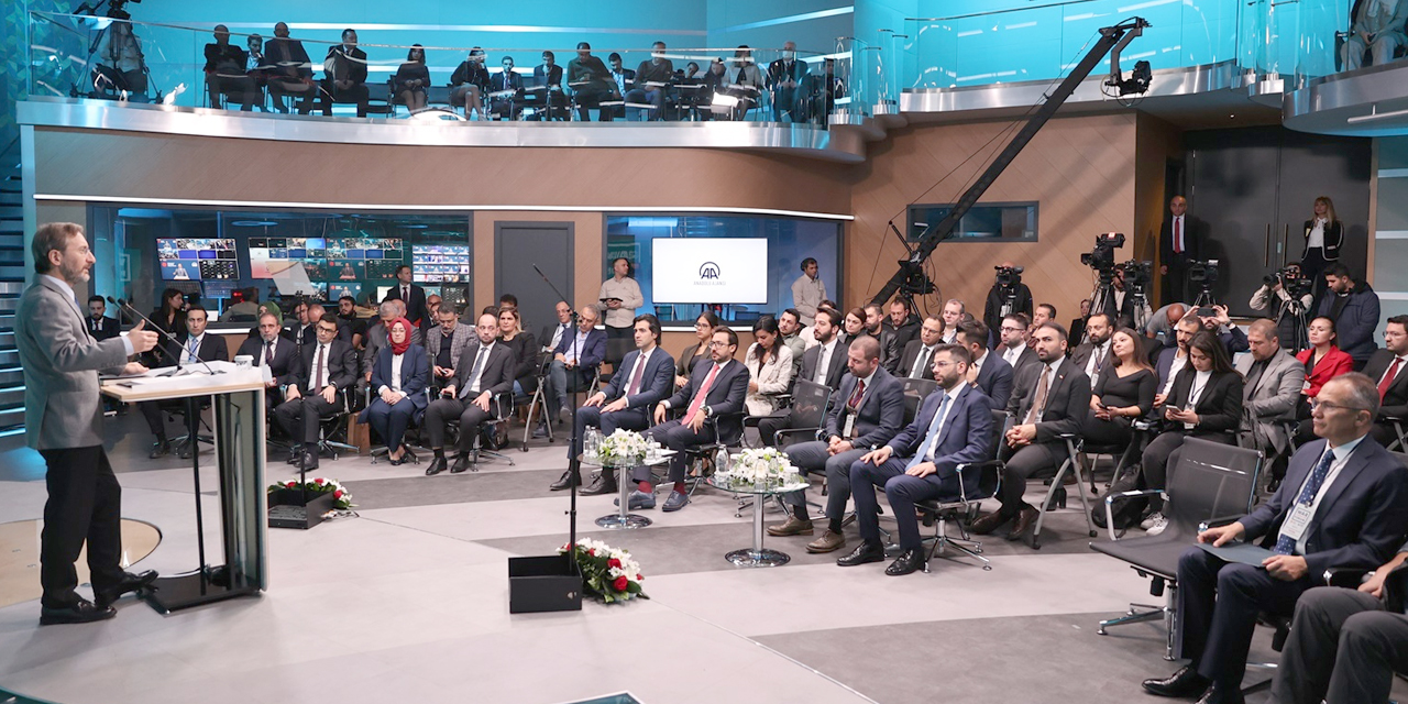 İletişim Başkanı Fahrettin Altun'dan Savaş Muhabirliği ve Kriz Bölgelerinde Habercilik Forumu’nda önemli açıklamalar