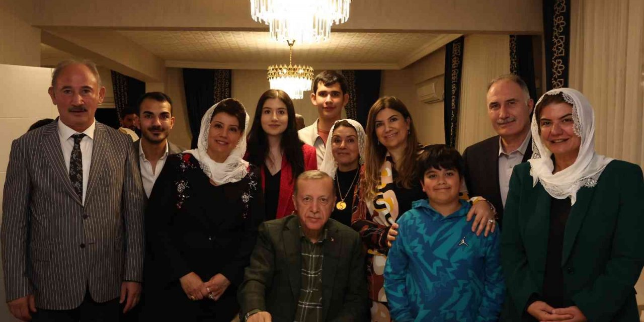 Cumhurbaşkanı Erdoğan, Silvan’da Özal’ın oturduğu koltukta oturmak istedi