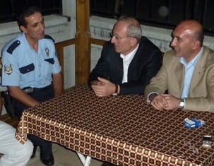 AKP'li vekillerden karakol mesaisi