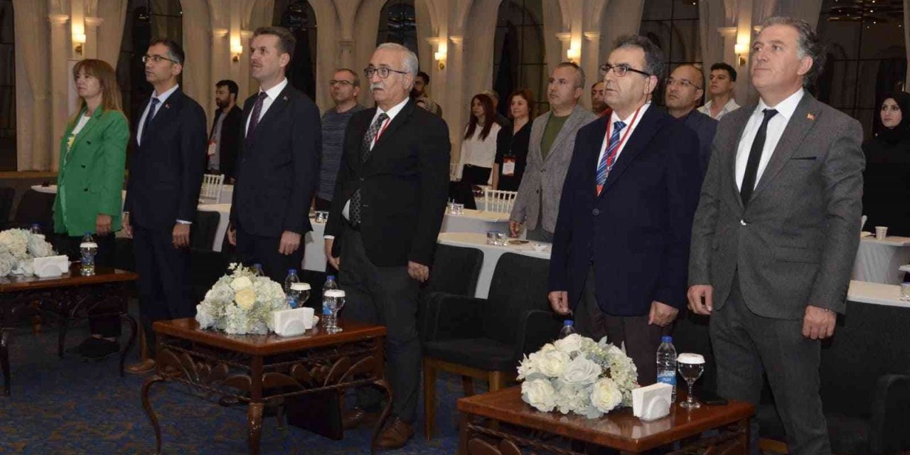 “Mera Yaz Okulu” eğitimi Afyonkarahisar’da başladı