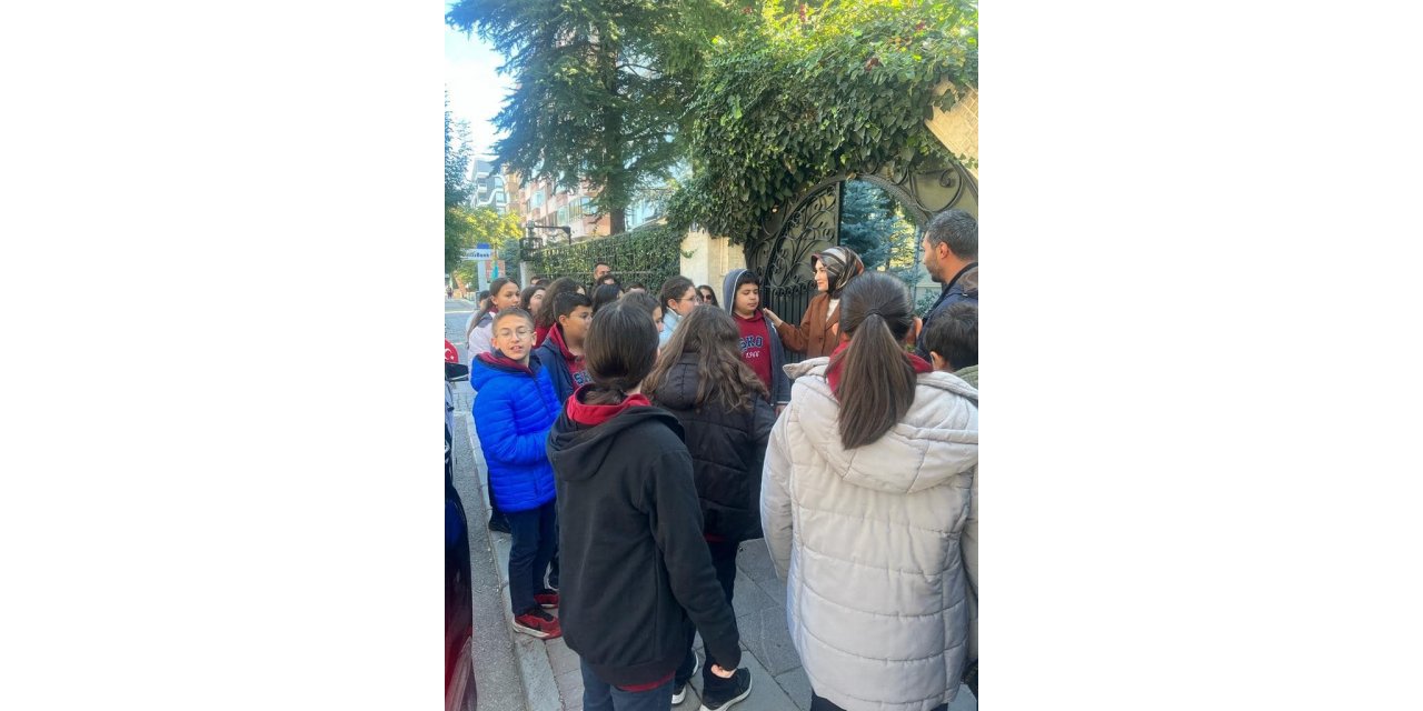 Vali Yiğitbaşı’nı mesaiye öğrenciler uğurladı