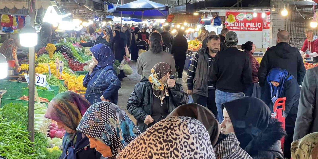 Kışlık meyveler pazara inmeye başladı