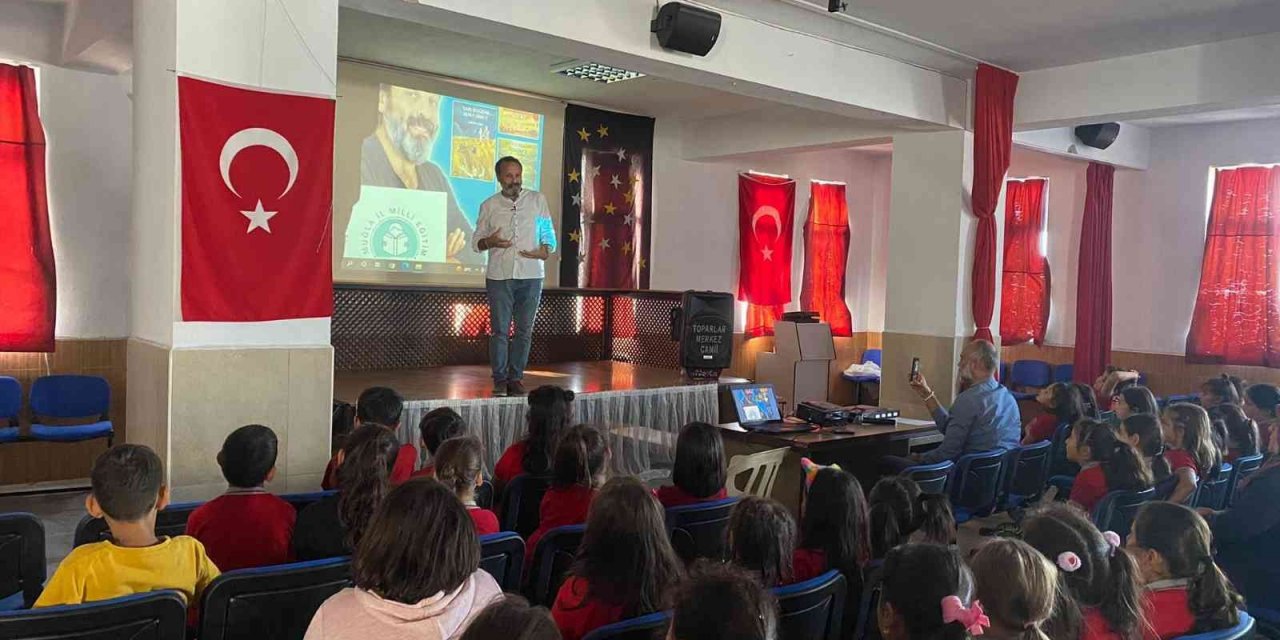 Yönetmen Erdal Kara ödüllü filmini Köyceğizli öğrencilerle buluşturdu