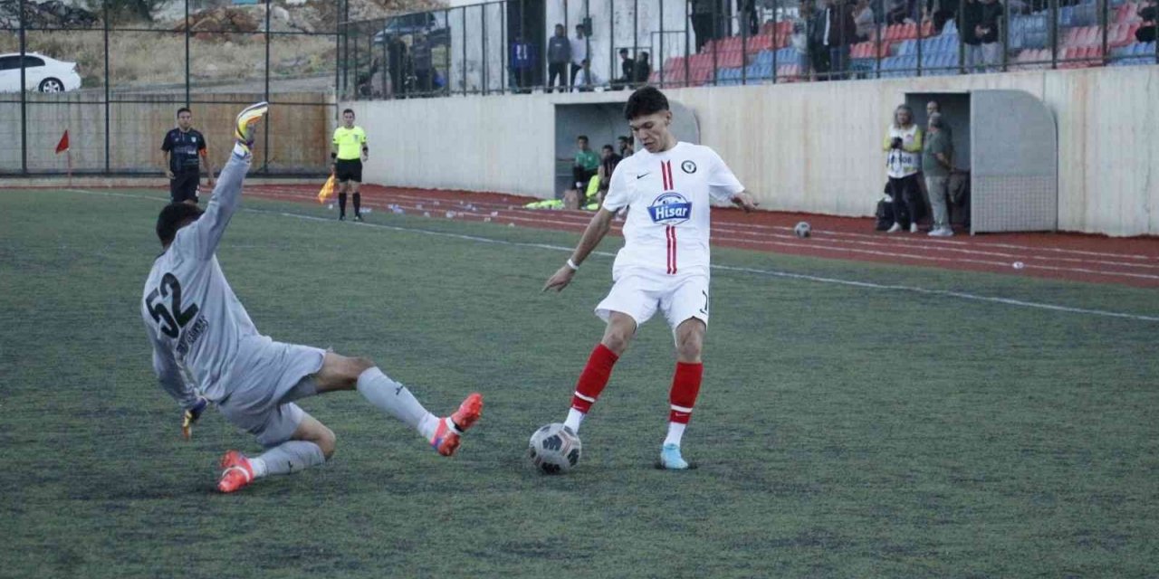 Çal Belediyespor üçte üç yaptı