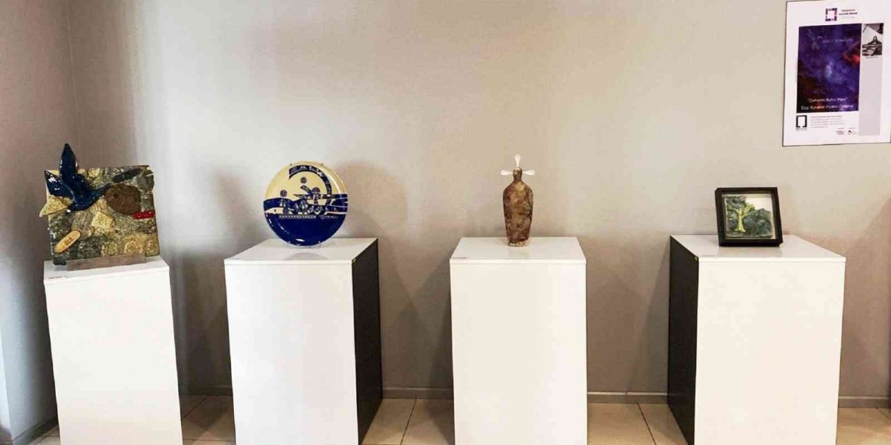 "Elibelinde" Uluslararası Seramik Bienali’nde
