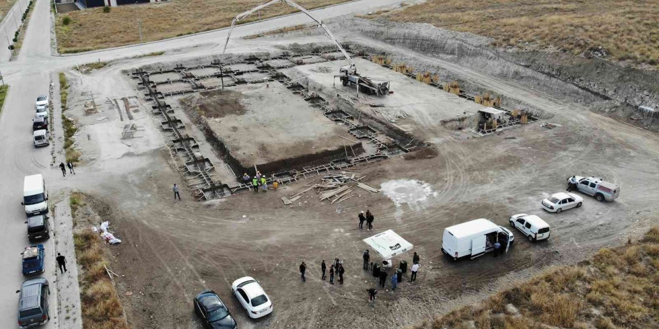 40 metrekare işyerinde kurulan Golonya, dünya markası olma yolunda ilerliyor