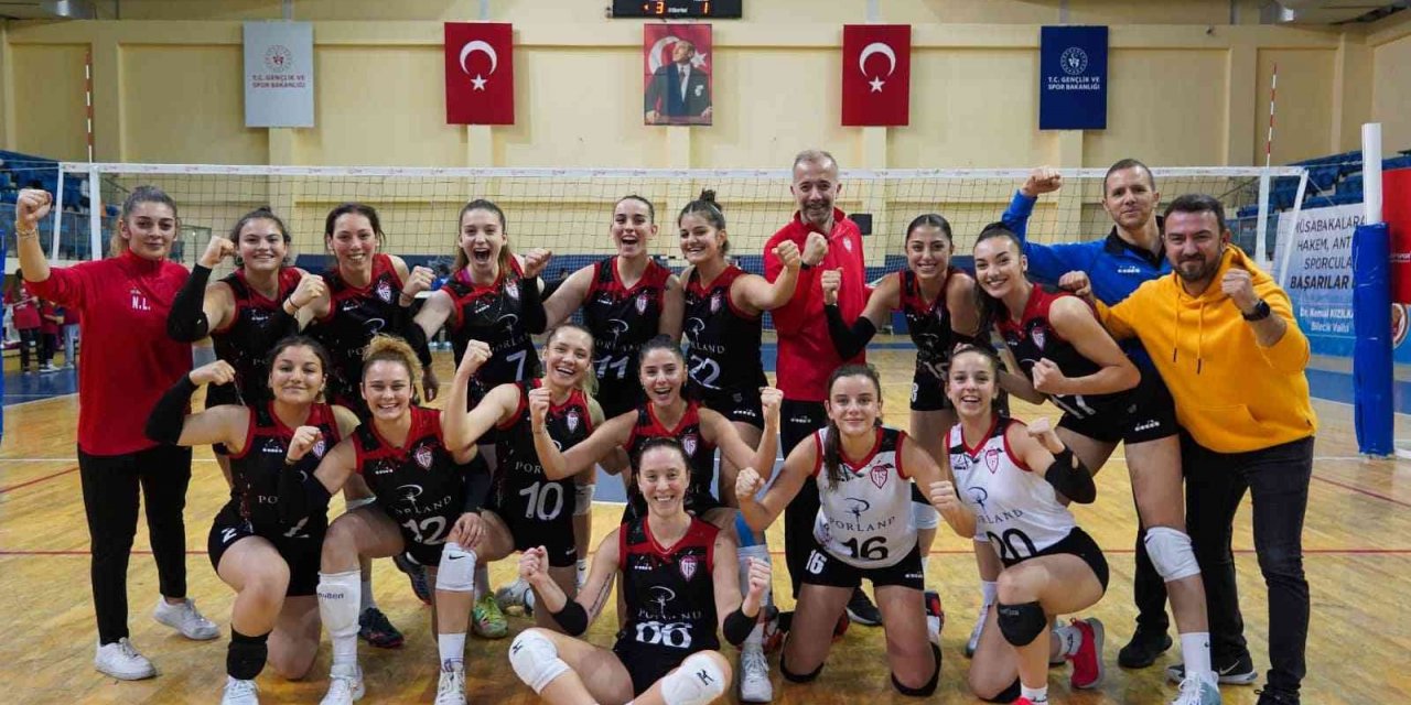 TVF Kadınlar 2. Ligi: Bilecik Belediye Spor Kadın Voleybol Takımı:3 - MFA Zonguldak DSİ:1
