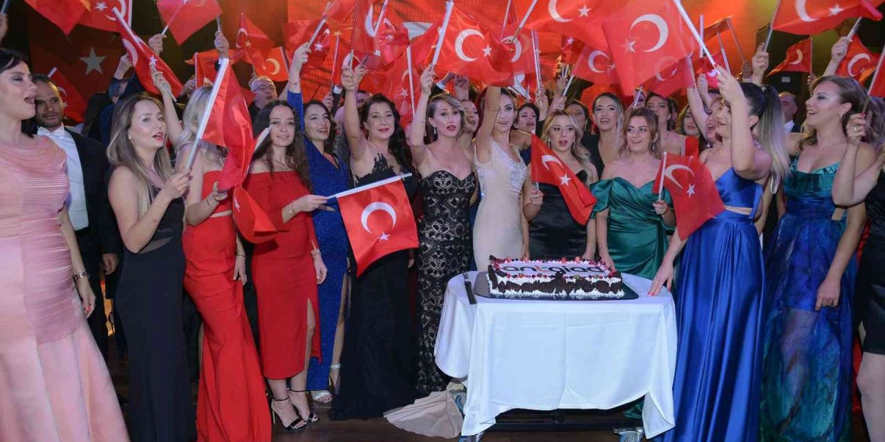 ANTGİAD Cumhuriyeti coşkuyla kutladı