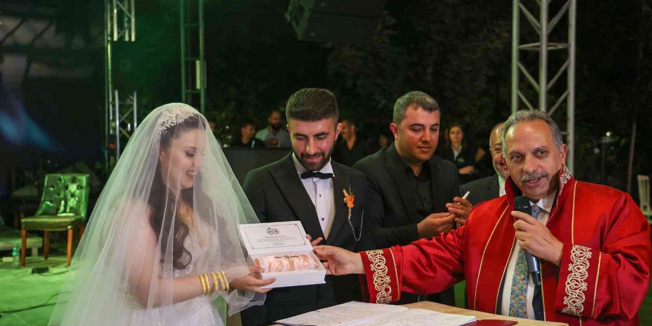 Talas’ta resmi tatiller, nikah sevincine engel değil