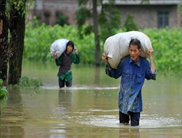 Çin'de toprak kayması 1467 can aldı