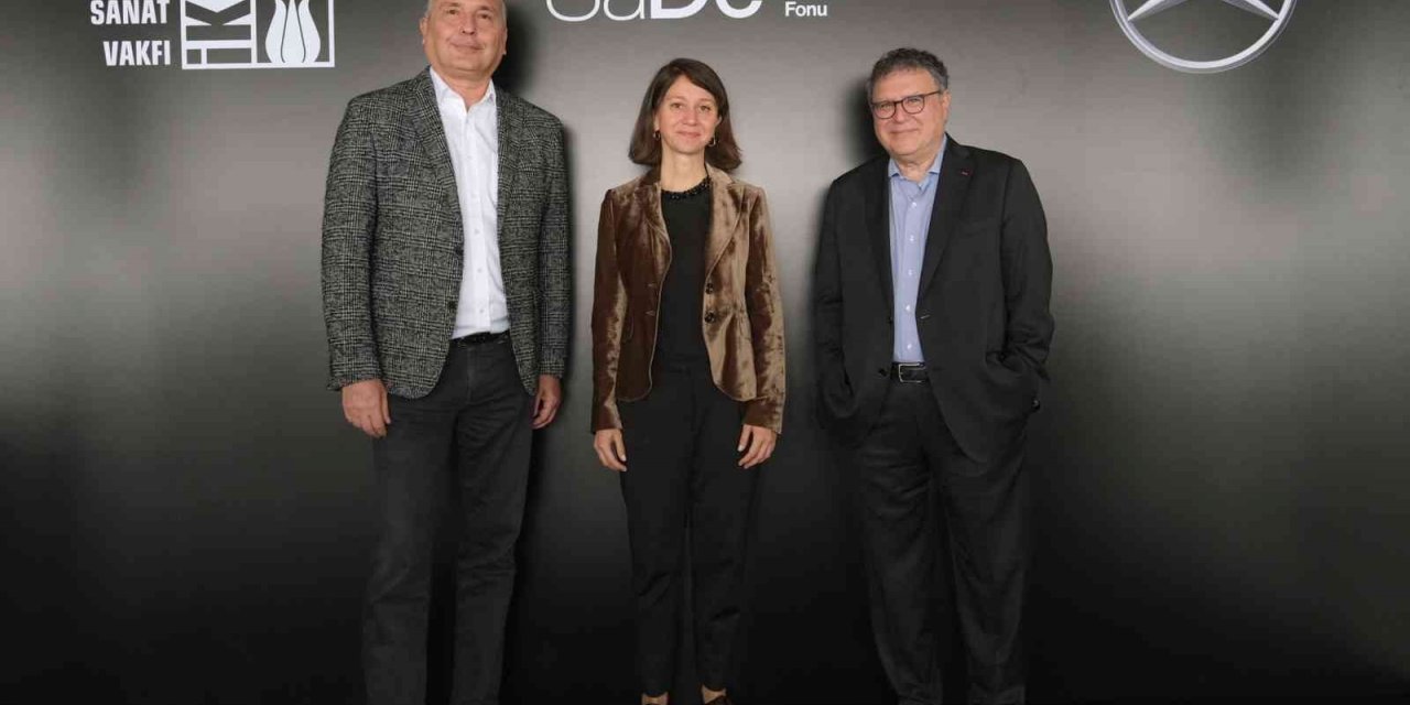 Sanatçı Destek Fonu ile sanatçıların sanatsal gelişimlerine katkıda bulunulması hedefleniyor