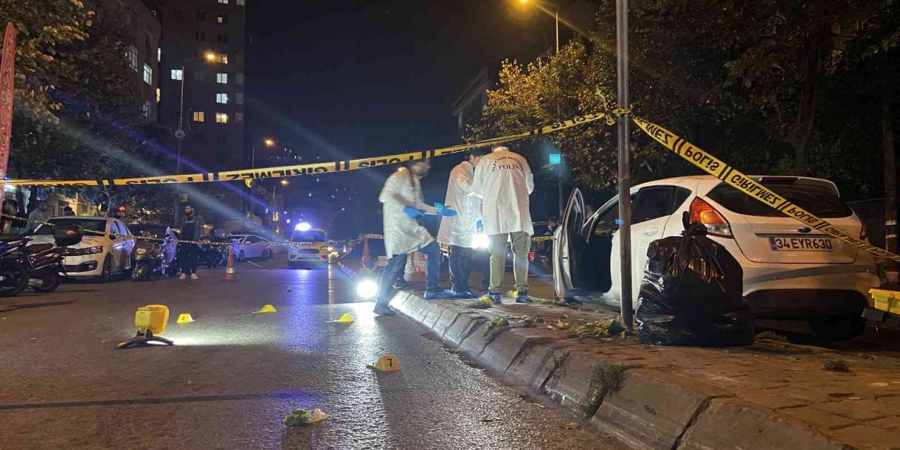 Otomobilden kadını kaçırdılar, kaçtıkları sırada otomobili kurşunladılar: 1 ölü