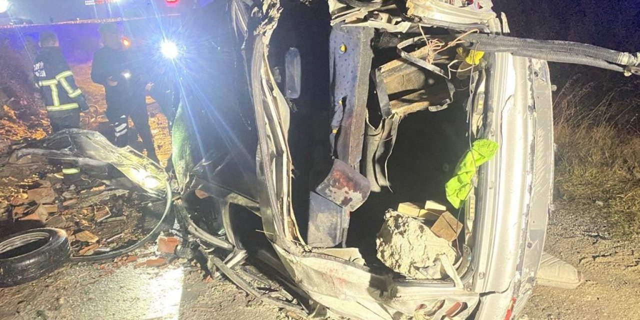 Bilecik’te yaşanan feci kazada 1 kişi öldü, 2 kişi yaralandı