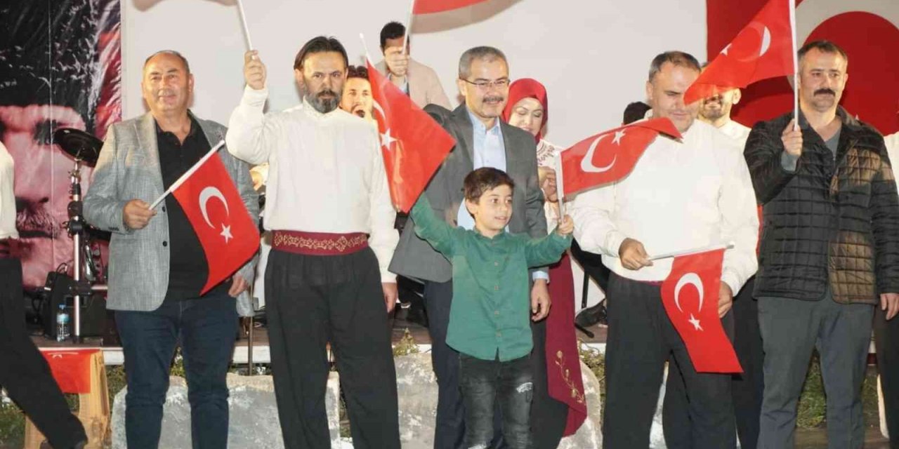 İşgalden Cumhuriyete, Çivrillilerle buluştu