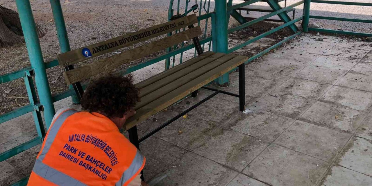 Büyükşehir’den bank ve piknik masası desteği