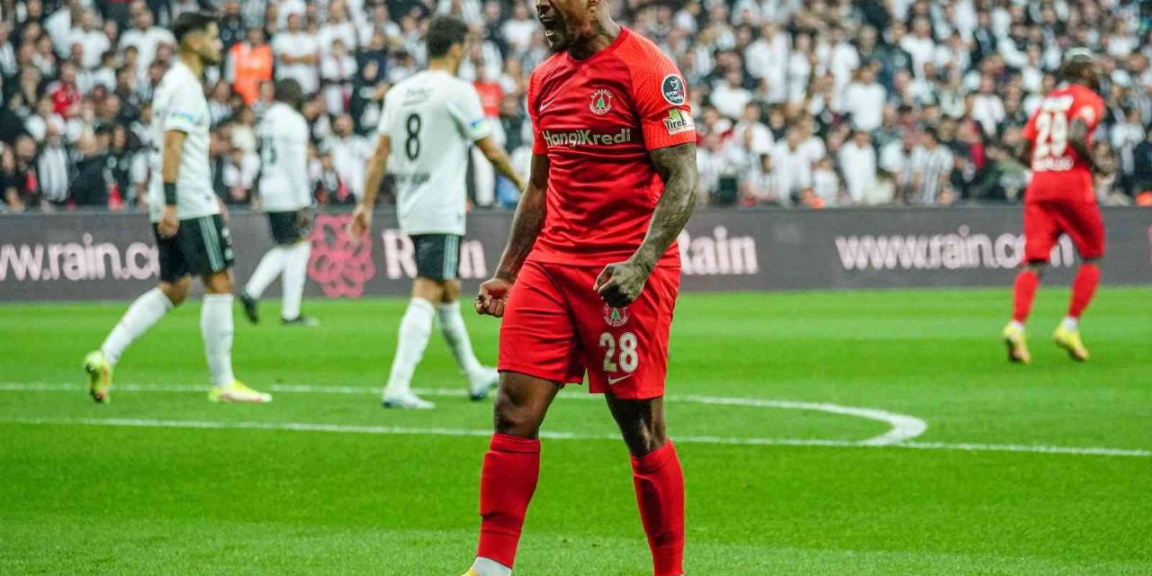 Avrupa’da galibiyet alamayan 3 takımdan biri Ümraniyespor