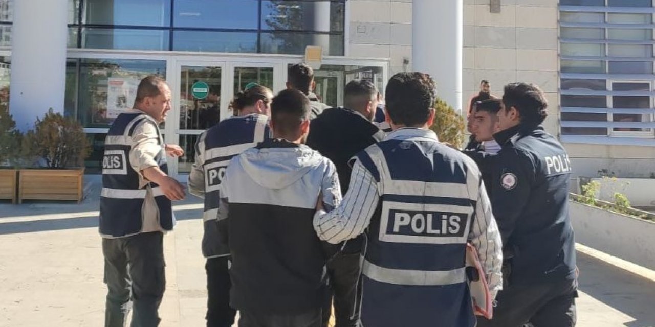 Elazığ’da 117 adet suç kaydı bulunan 3 şüpheli yakalandı
