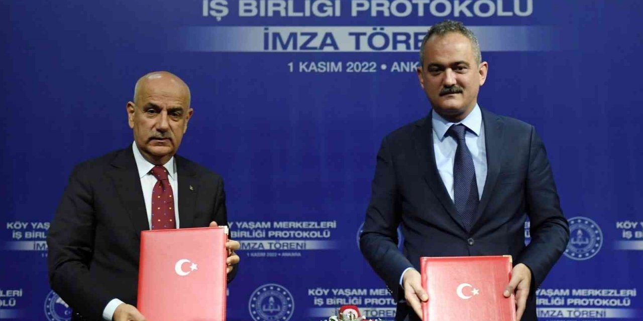 Bakan Özer: “Yıl sonuna kadar Türkiye’de kapalı hiçbir köy okulu kalmayacak”