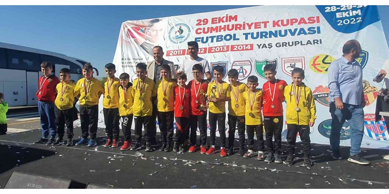 Eskişehirli minikler Cumhuriyet Kupası’nda farklı başarılar elde etti