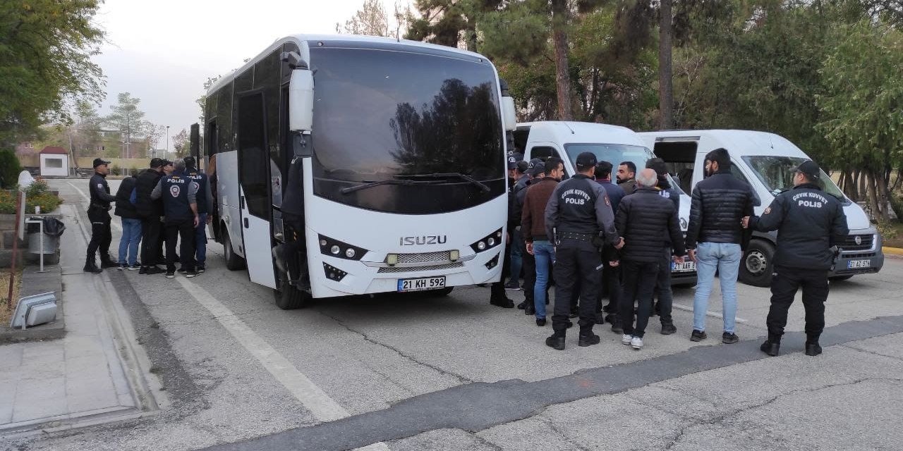 Diyarbakır’da ‘kontra atak’ operasyonunda 12 tutuklama