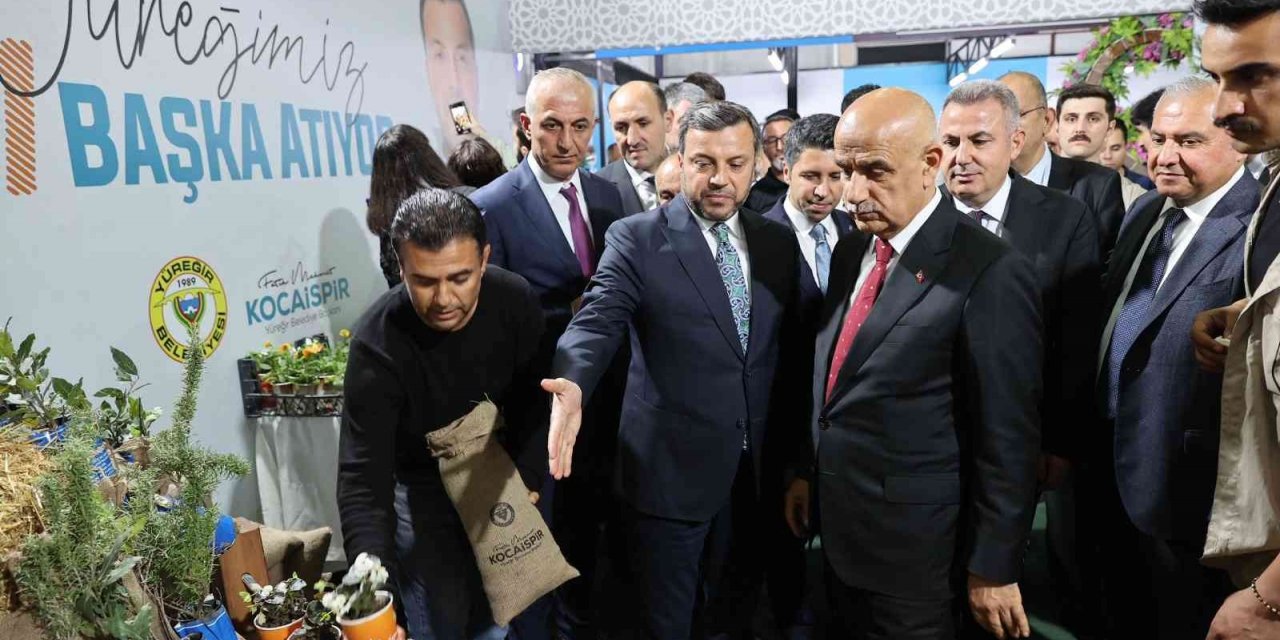 Yüreğir Belediyesi tarım fuarında yerini aldı