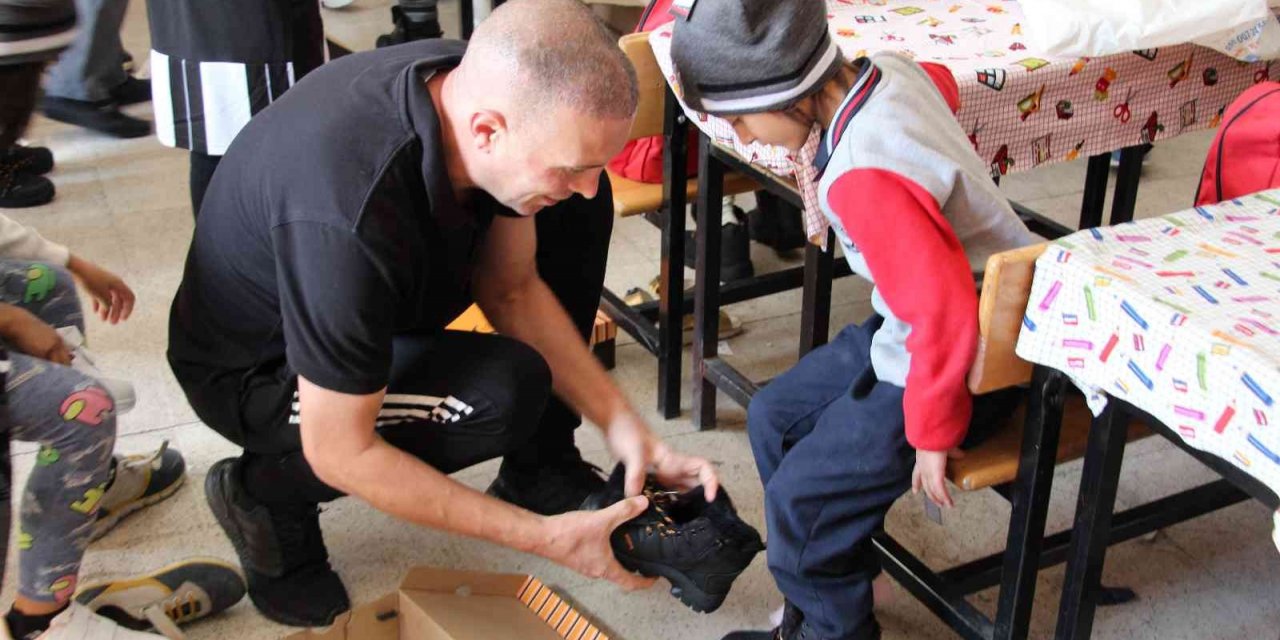 Erdal Erdem’den anlamlı hareket