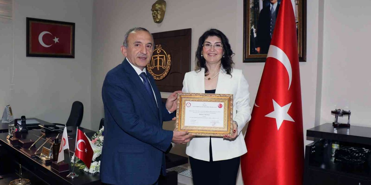 Manisa TSO Başkanı Mehmet Yılmaz mazbatasını aldı