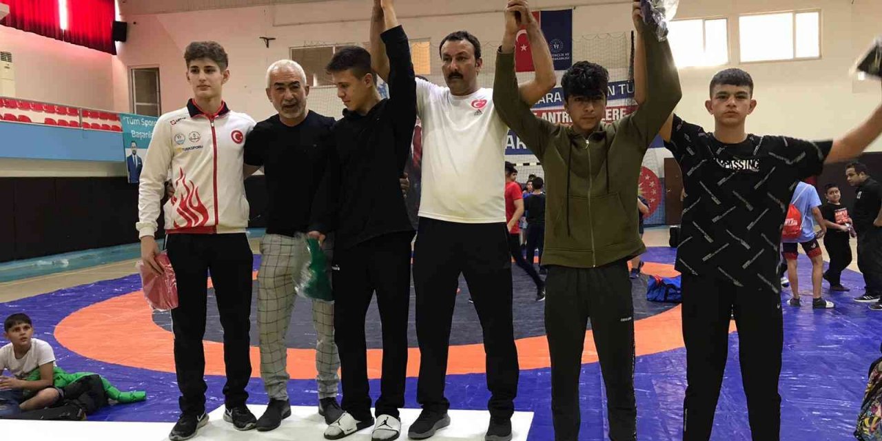 Ceyhanlı güreşçilerin madalya sayısı 76 oldu