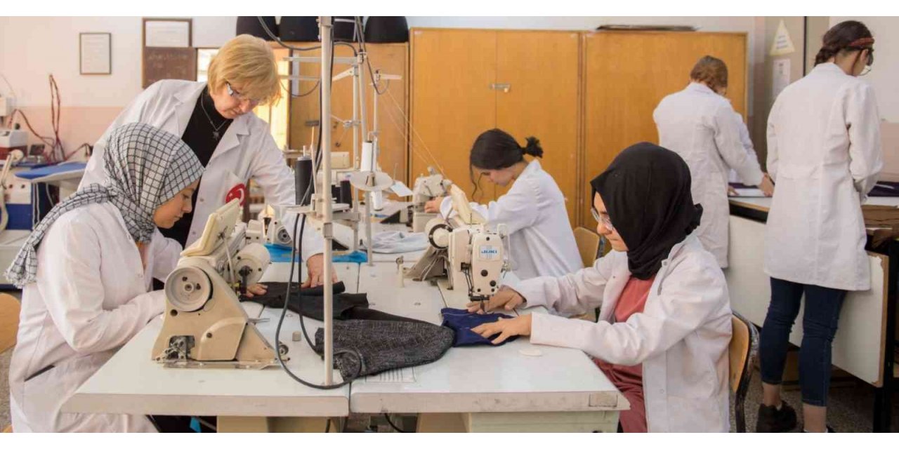 Halk eğitimi kurslarından 10 ayda 10 milyonu aşkın vatandaş yararlandı