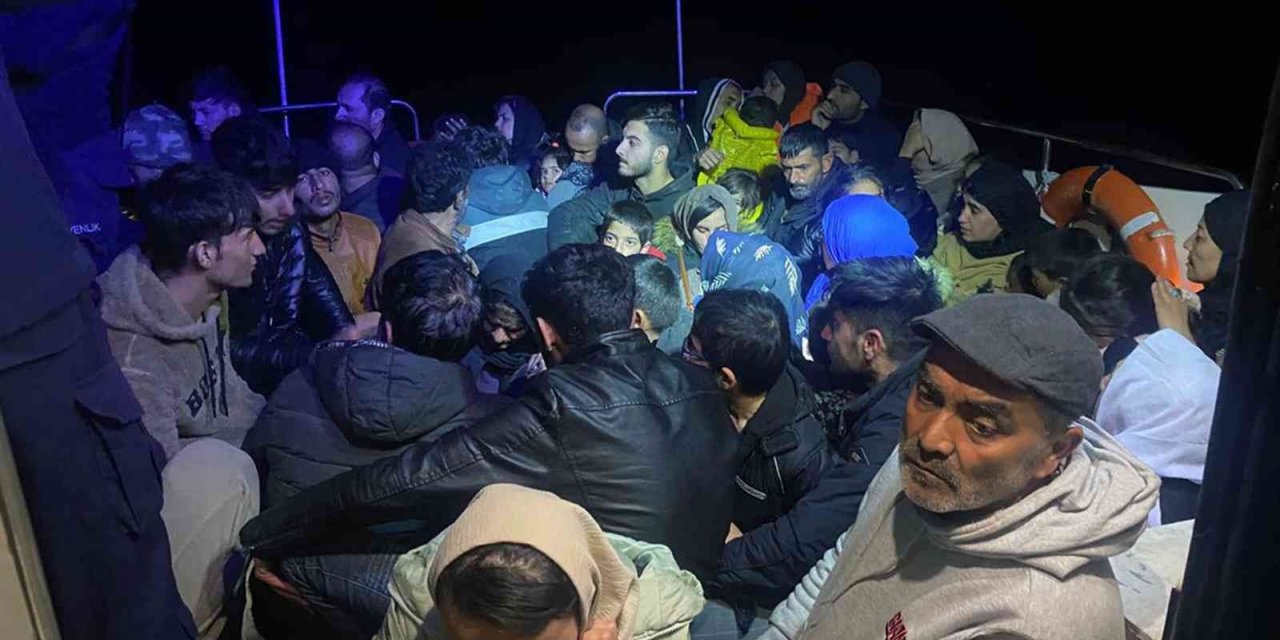 Yunanistan tarafından ölüme itilen 139 düzensiz göçmen kurtarıldı