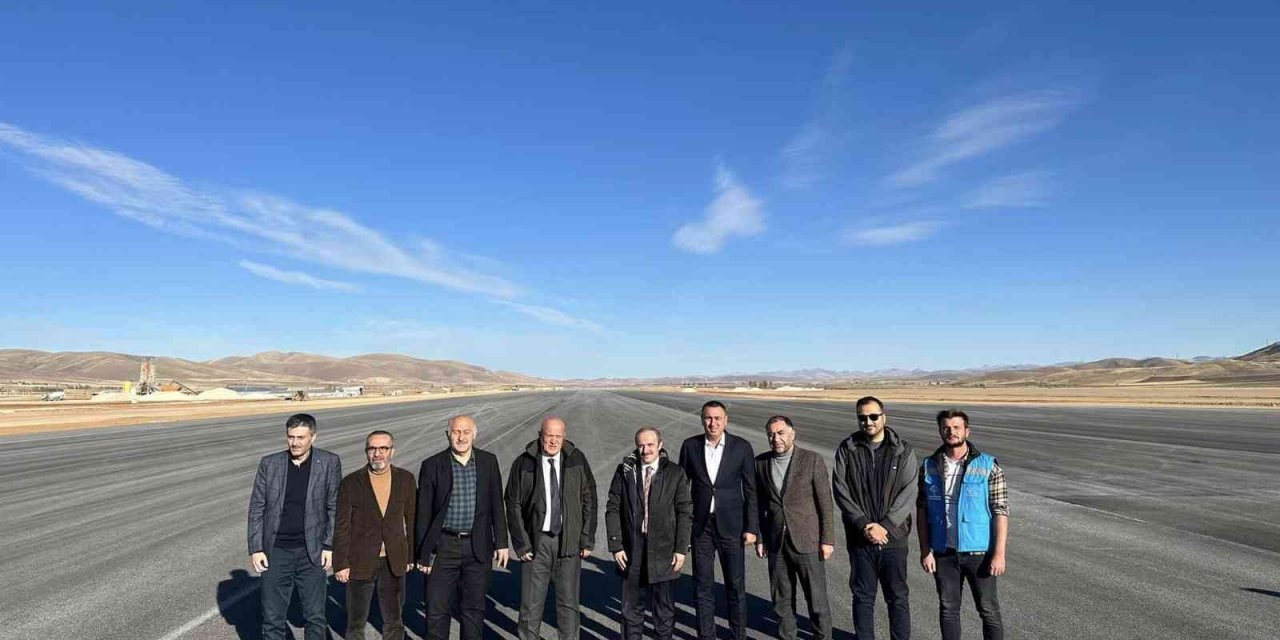 Vali Epcim ve Başkan Pekmezci, Gümüşhane-Bayburt Havalimanında incelemelerde bulundu