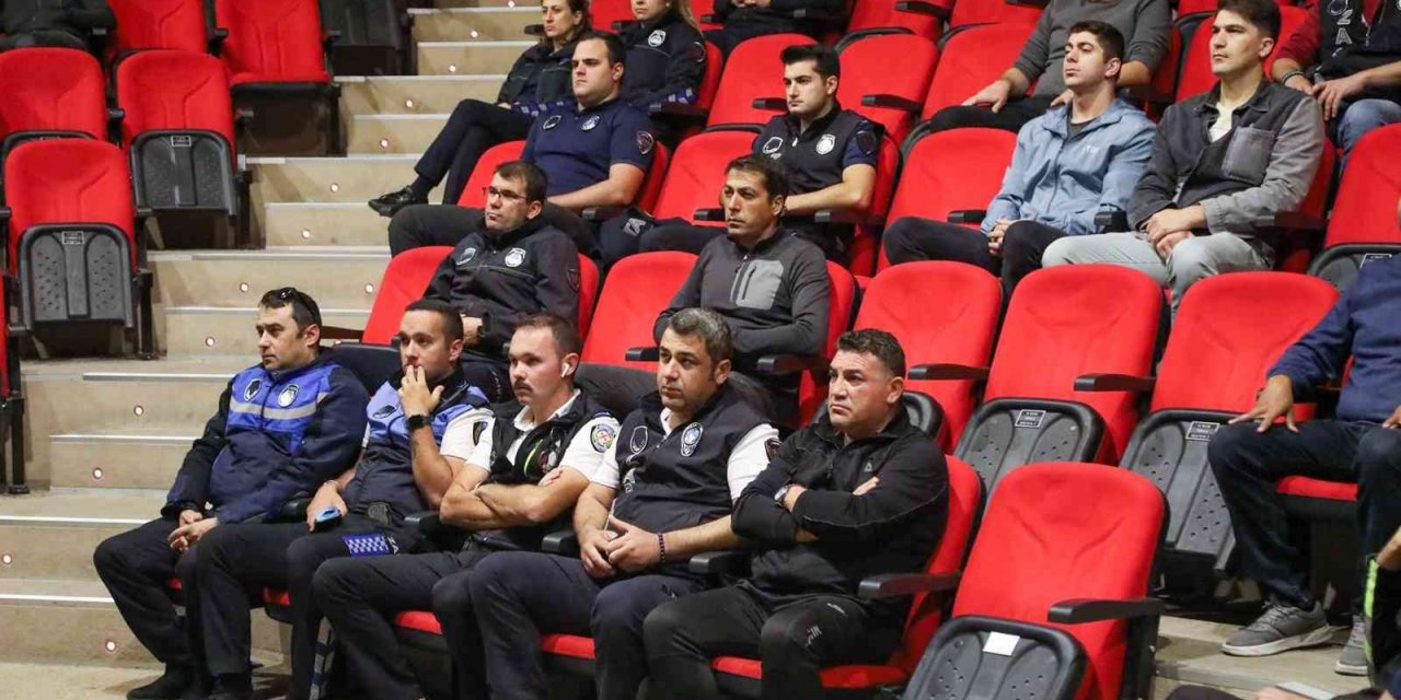 Bodrum’da zabıta ekiplerine güvenli sürüş eğitimi