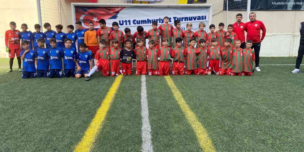 1308 Osmaneli Belediyespor ’U-11 Cumhuriyet Turnuvası’a katıldı