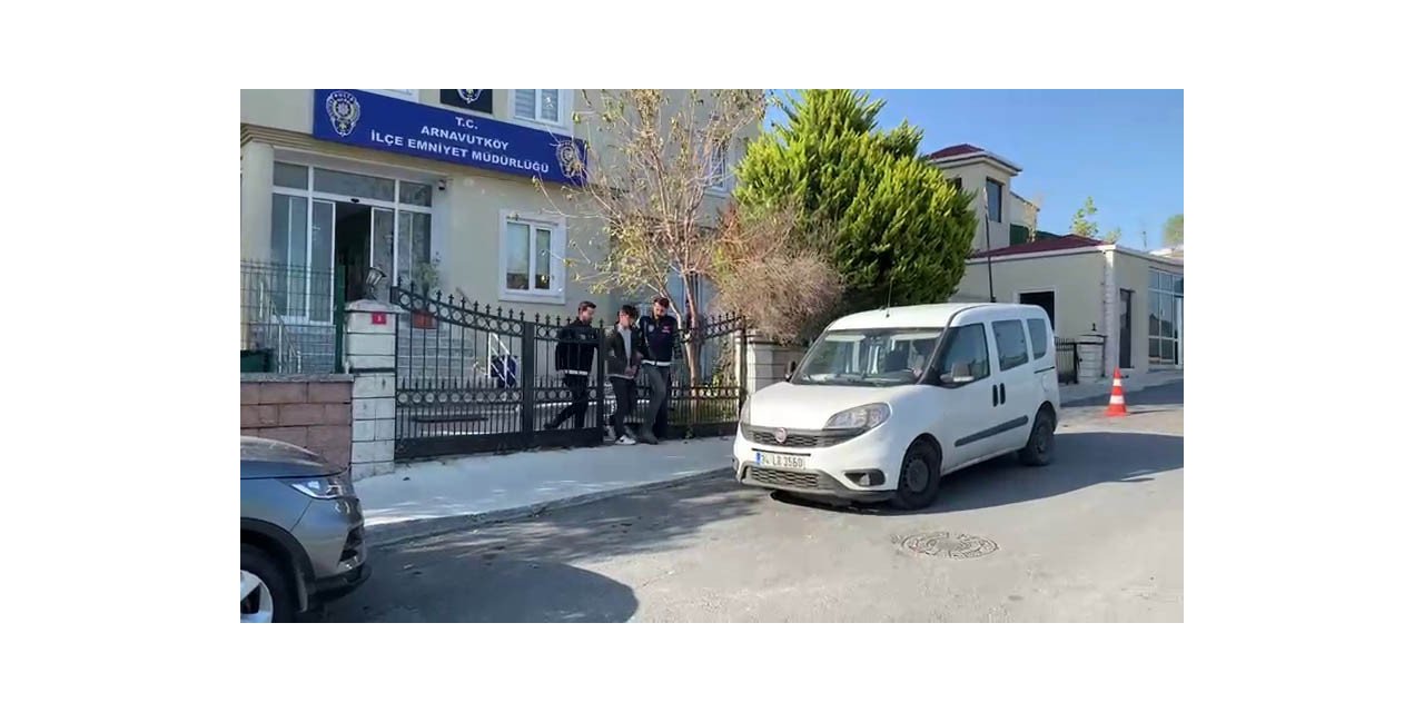 17 yaşındaki kızın telefonunu çaldı