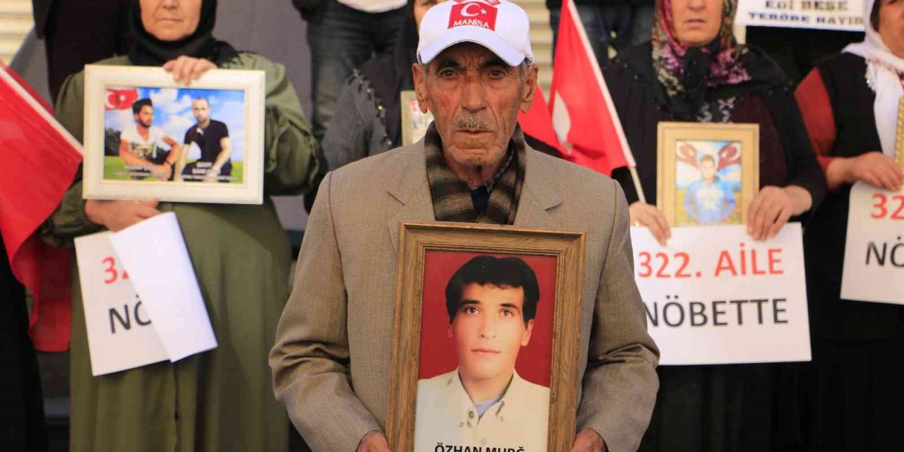 Aileler nöbete devam ederken, katılım çığ gibi büyüyor