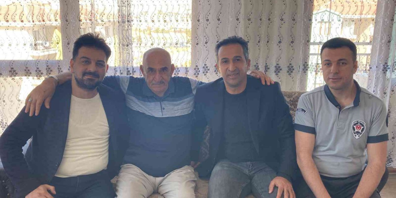 Kalp masajı ile hayatta tutmuştu, şimdi bir araya geldiler