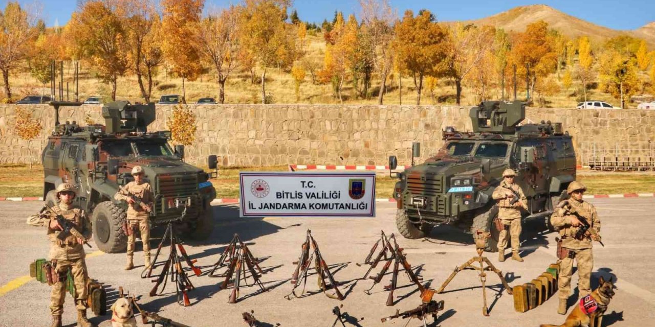 Bitlis’te çok sayıda silah ve mühimmat ele geçirildi
