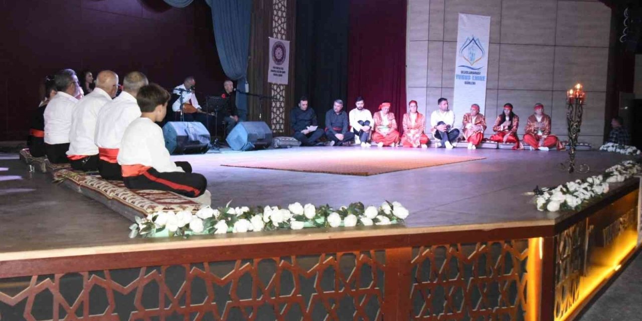 Yunus Emre Günleri dolu dizgin devam ediyor