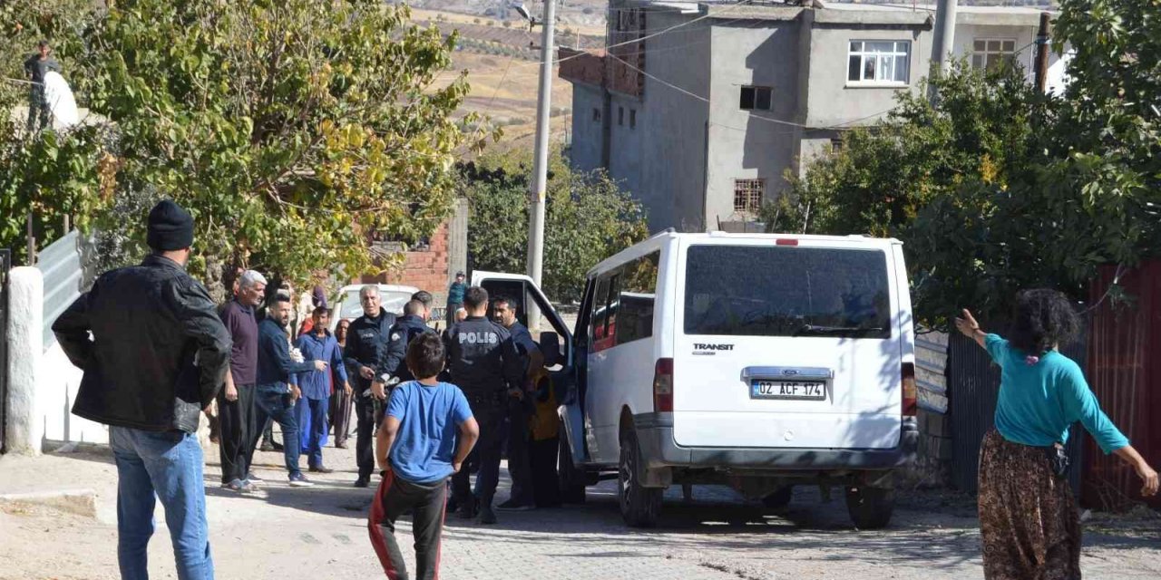Besni’de alacak verecek kavgası: 1 yaralı