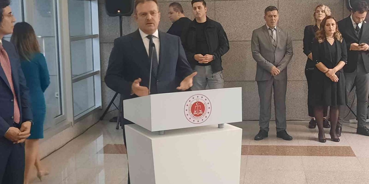 “Geçmişten Günümüze Yargı Çalışanları Giysileri” sergisi İstanbul Adliyesi’nde açıldı