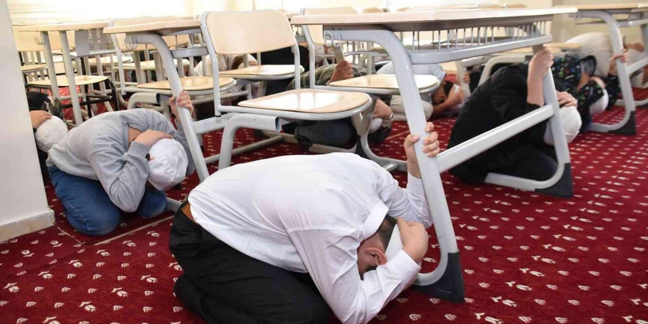 Karabük İl Müftülüğü’nde deprem tatbikatı