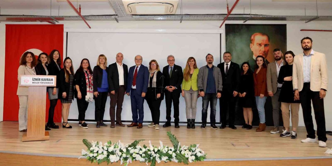 ESİAD ile İKMYO’nın hayata geçirdiği ‘İş Dünyası Üniversitemde’ işbirliği tanıtıldı