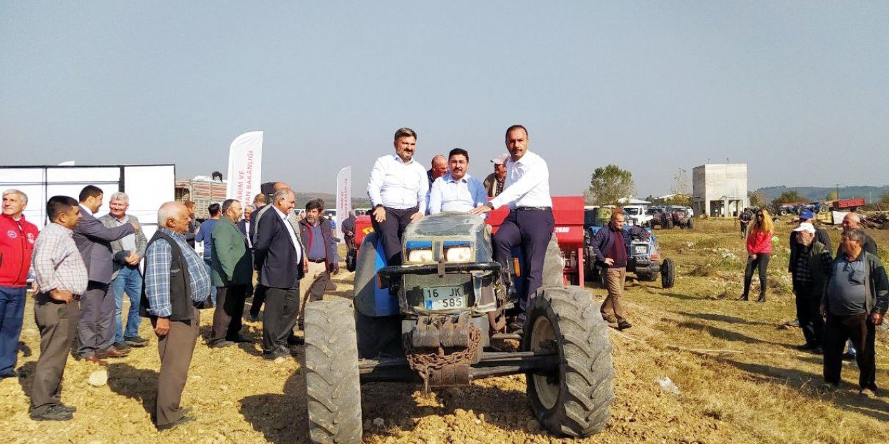 Bursalı çiftçilere ücretsiz buğday tohumu dağıtıldı