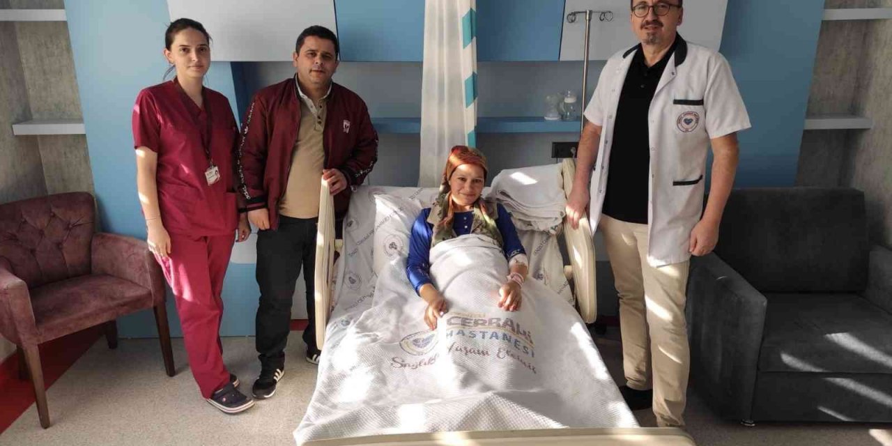 Hamilelikleri gibi doğumları da sancılı olan ikizlerden birisi 60 km uzaklıkta dünyaya geldi