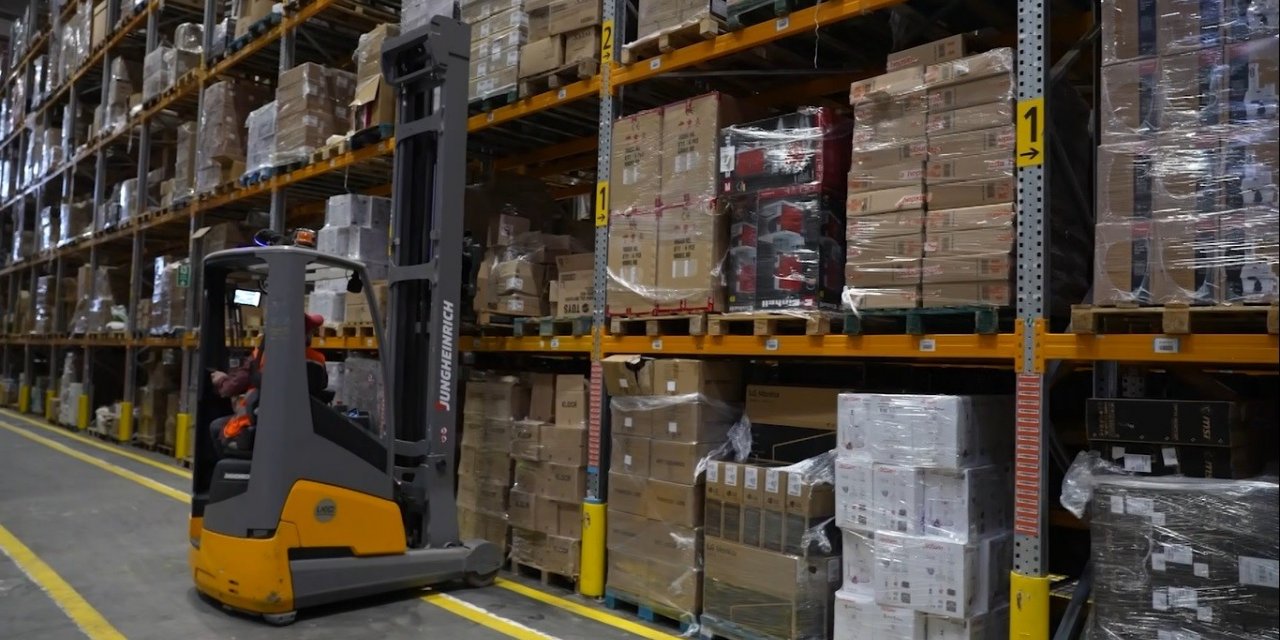 E-ticaret depolarında Kasım indirimleri fırtınası