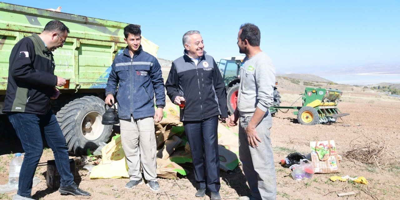 Sertifikalı tohumlar toprakla buluştu