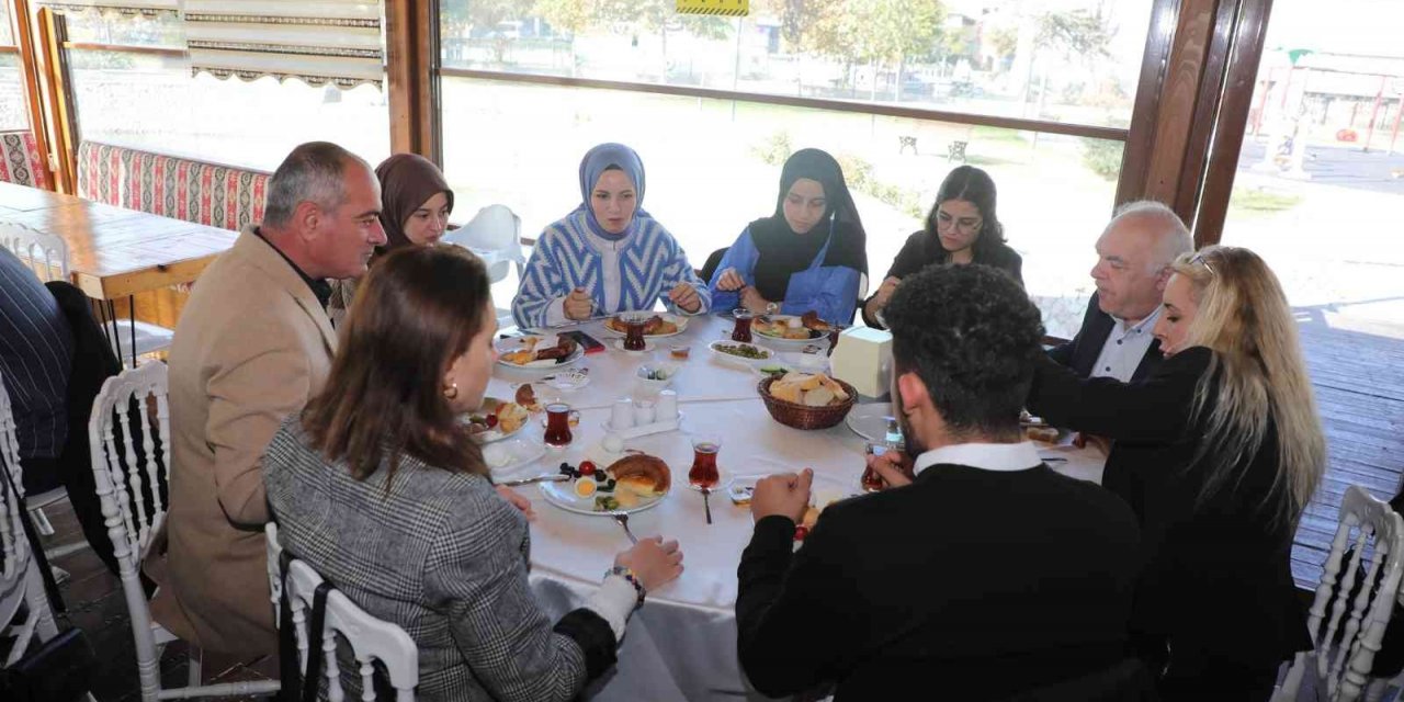 Bu ilçede üniversite öğrencileri evsiz kalmıyor