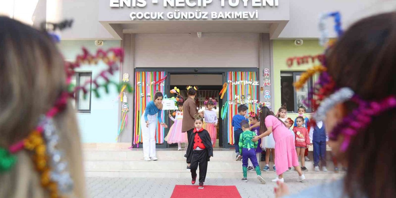 Minikler güzelliklerini ve yeteneklerini sergiledi