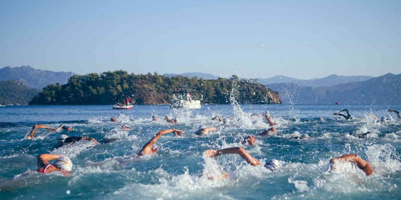 Aquamasters Yüzme şampiyonasının ilk günü tamamlandı