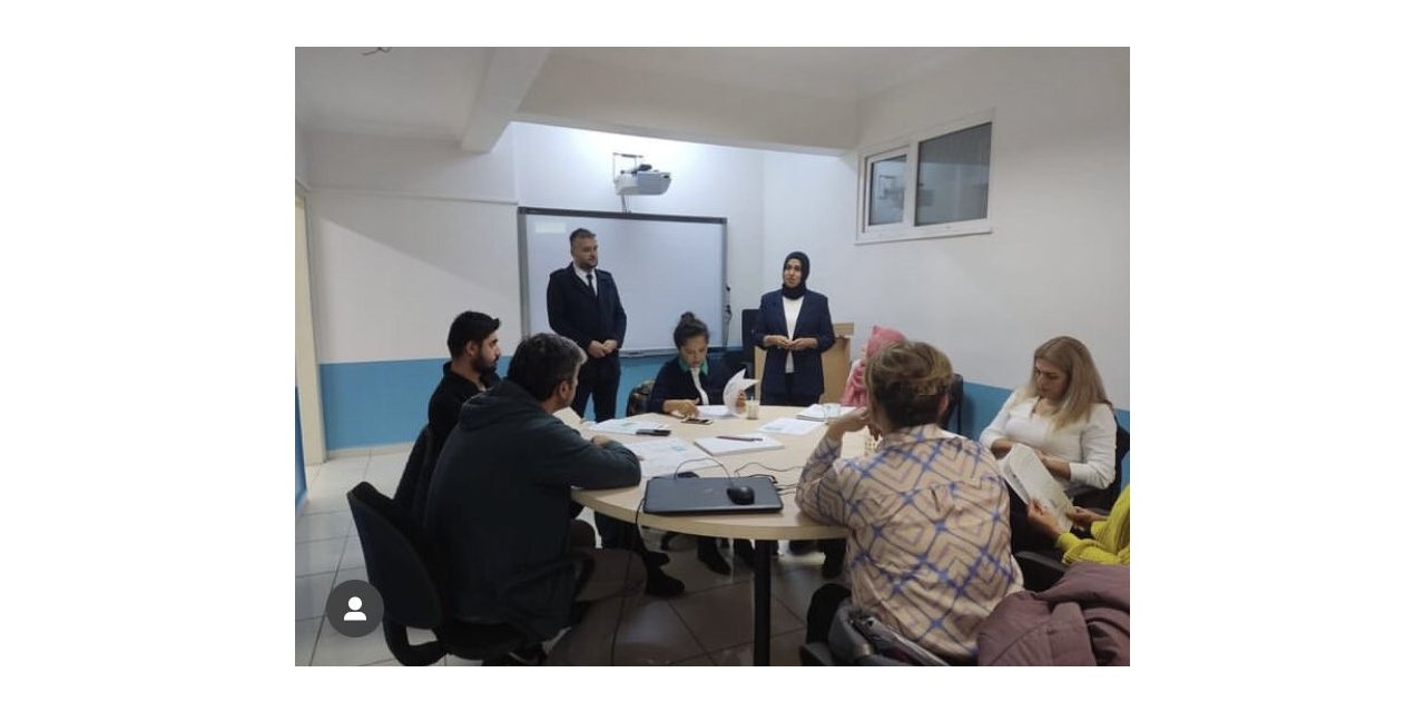 Öğretmenler eğitimden geçti